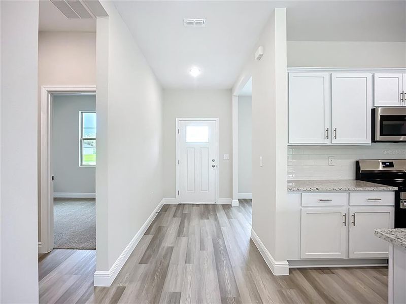 Spacious, unfurnished interior of a new home in , North Port (Image 21).