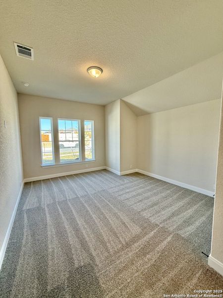 Spacious, unfurnished interior of a new home in Meyer Ranch – Legacy Series, New Braunfels (Image 11).