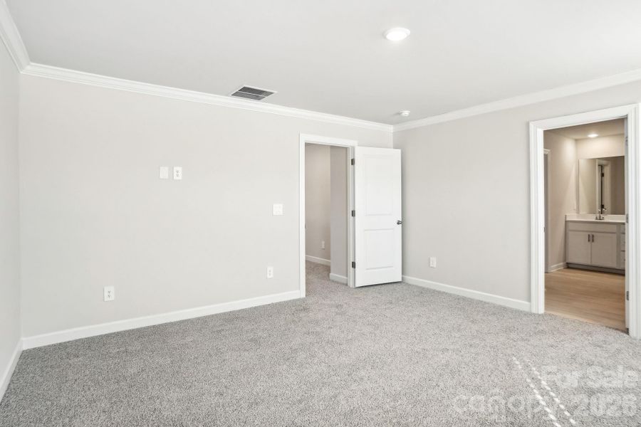 Photo is not of the actual home, but is an inspirational photo of builder’s model home and may depict options, furnishings, and/or decorator features that are not included Photo is not of the actual home, but is an inspirational photo of builder’s model home and may depict options, furnishings, and/or decorator features that are not included