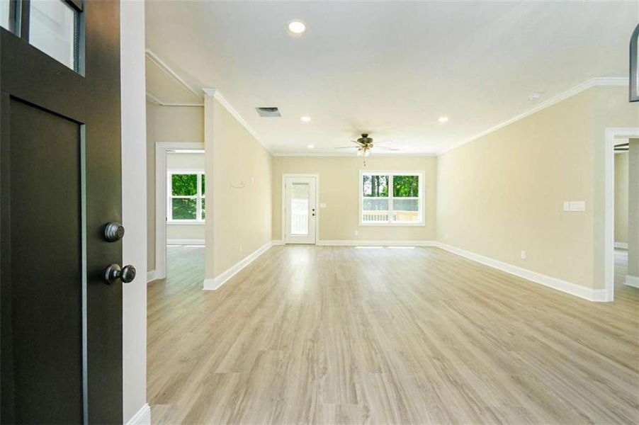 Spacious, unfurnished interior of a new home in , Gainesville (Image 17).