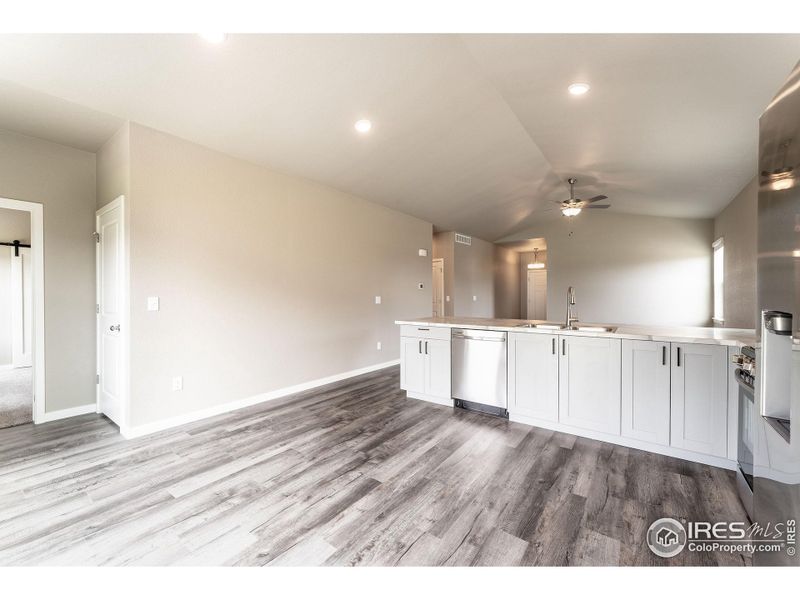 Spacious, unfurnished interior of a new home in Hudson Hills, Hudson (Image 9).