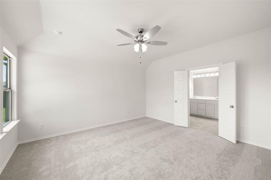 Spacious, unfurnished interior of a new home in Chisholm Hills, Cleburne (Image 28).
