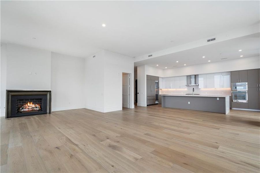 Spacious, unfurnished interior of a new home in The Dillon Buckhead, Atlanta (Image 28).