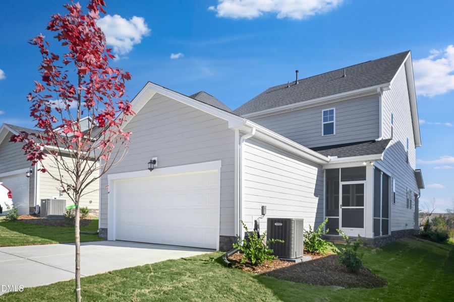 SUN_Stoneriver_Pic_Waterbury_Back_1of2