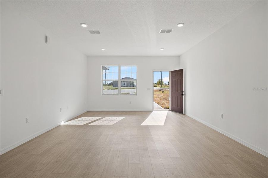 Spacious, unfurnished interior of a new home in , Poinciana (Image 23).
