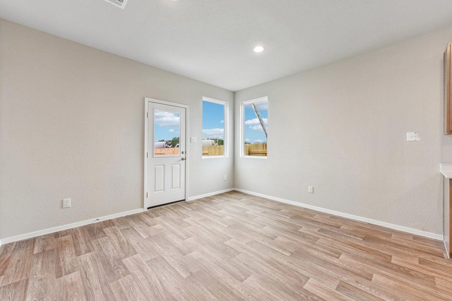 Spacious, unfurnished interior of a new home in Cascade, Liberty Hill (Image 23).