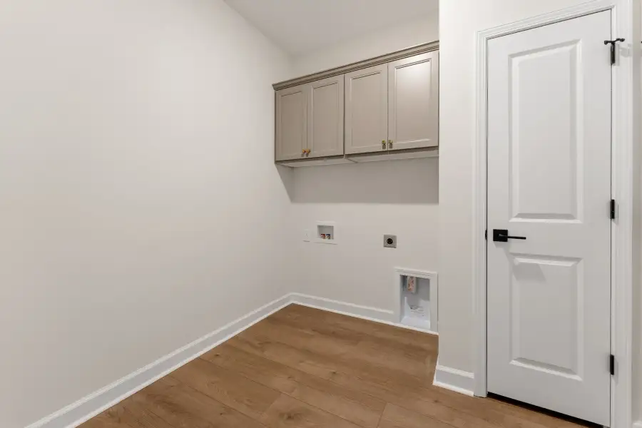 Spacious, unfurnished interior of a new home in Ridgecrest at Midway, Anderson (Image 19).