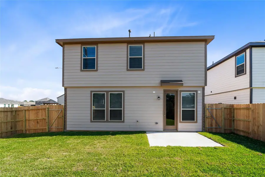 Come explore this expansive backyard featuring a spacious patio slab—perfect for outdoor living! There's ample space for kids to play and adults to unwind. Ideal for patio furniture, a BBQ pit, and so much more—the possibilities are endless! Come explore this expansive backyard featuring a spacious patio slab—perfect for outdoor living! There's ample space for kids to play and adults to unwind. Ideal for patio furniture, a BBQ pit, and so much more—the possibilities are endless!