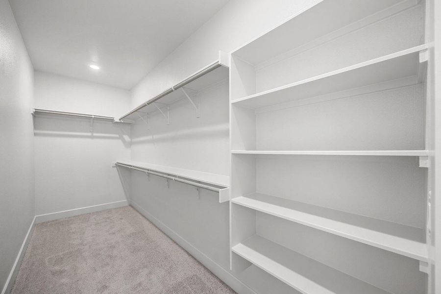 Spacious, unfurnished interior of a new home in Parmer Ranch, Georgetown (Image 17).