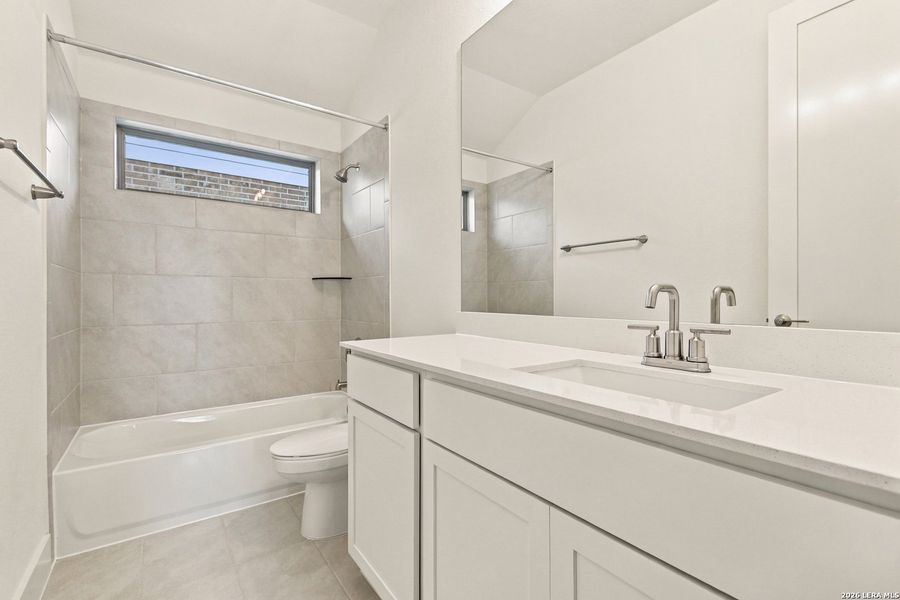 Furnished interior view inside a new home in Haby Hill 50s, San Antonio (Image 6).