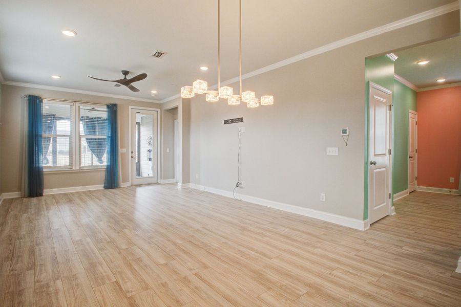 Spacious, unfurnished interior of a new home in , Summerville (Image 19).