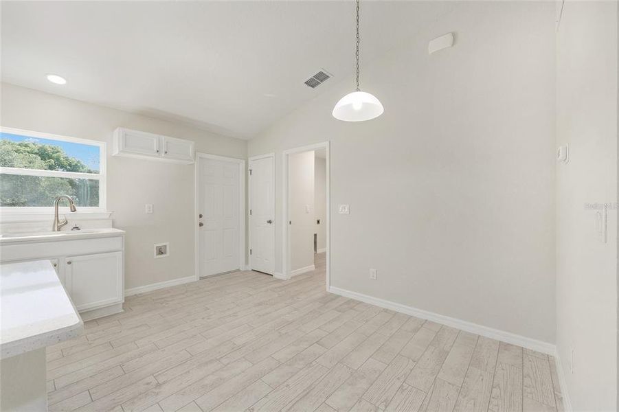 Spacious, unfurnished interior of a new home in , Ocala (Image 13).