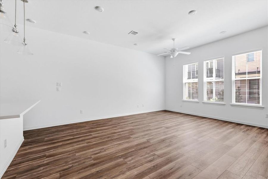 Spacious, unfurnished interior of a new home in Tenison Village, Dallas (Image 12). Spacious, unfurnished interior of a new home in Tenison Village, Dallas (Image 12).