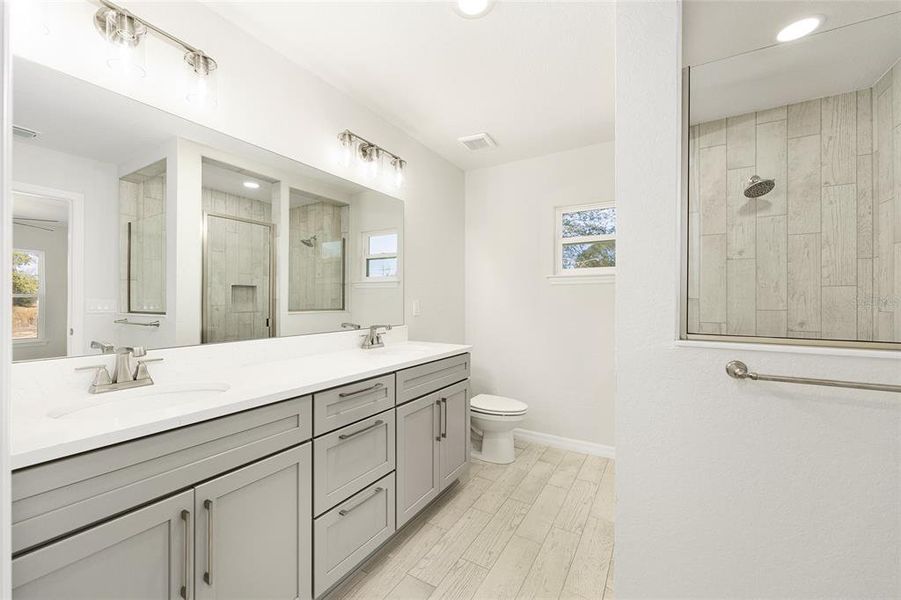 Furnished interior view inside a new home in , Ocala (Image 9).