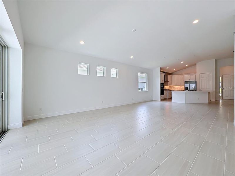 Spacious, unfurnished interior of a new home in Watercolor Place, Bradenton (Image 59). Spacious, unfurnished interior of a new home in Watercolor Place, Bradenton (Image 59).