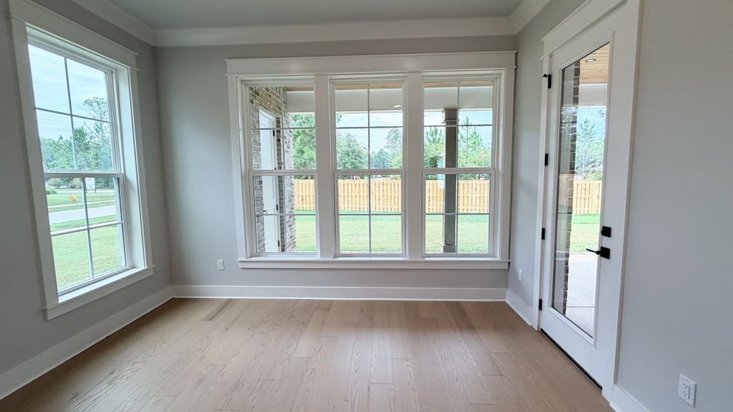 Spacious, unfurnished interior of a new home in Steamboat Landing at Hammock Bay, Freeport (Image 33).