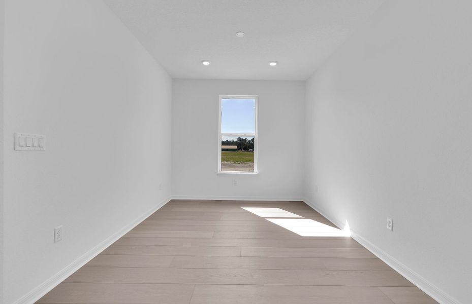 Spacious, unfurnished interior of a new home in Fiddler's Cove, Kingsland (Image 16).