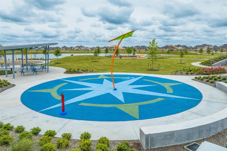 Community amenities in Windrose Green, Angleton (Image 4).