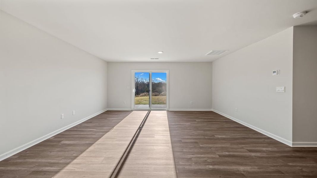 Spacious, unfurnished interior of a new home in Durbin Meadows, Fountain Inn (Image 17).