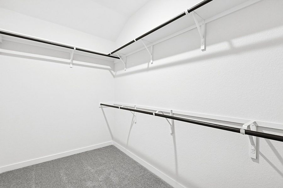 Spacious, unfurnished interior of a new home in The Colony, Bastrop (Image 23).