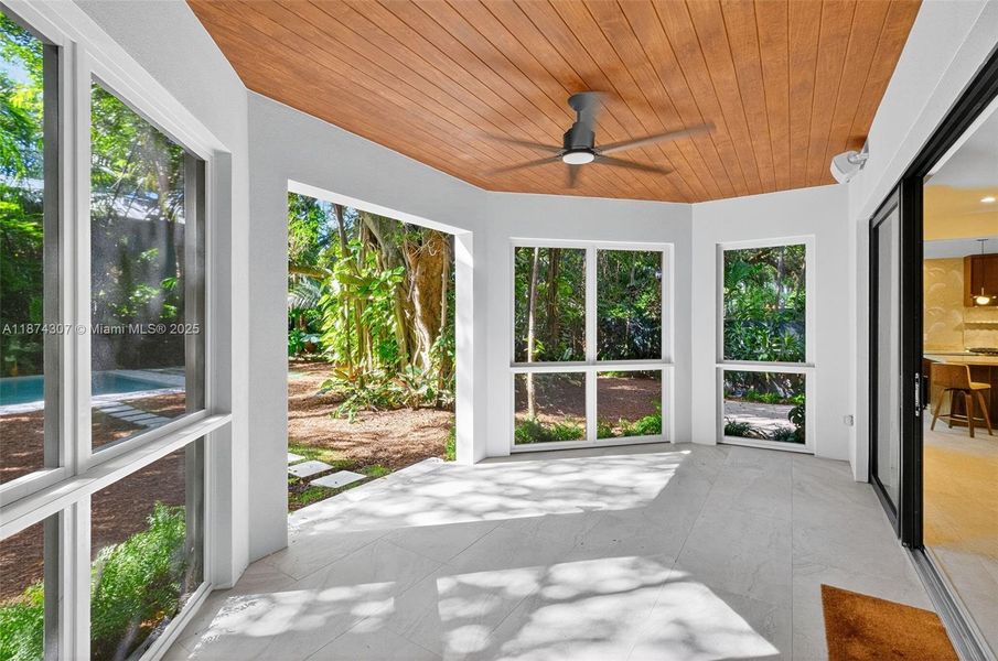 Exterior details and patio area of a home in , Miami (Image 26).