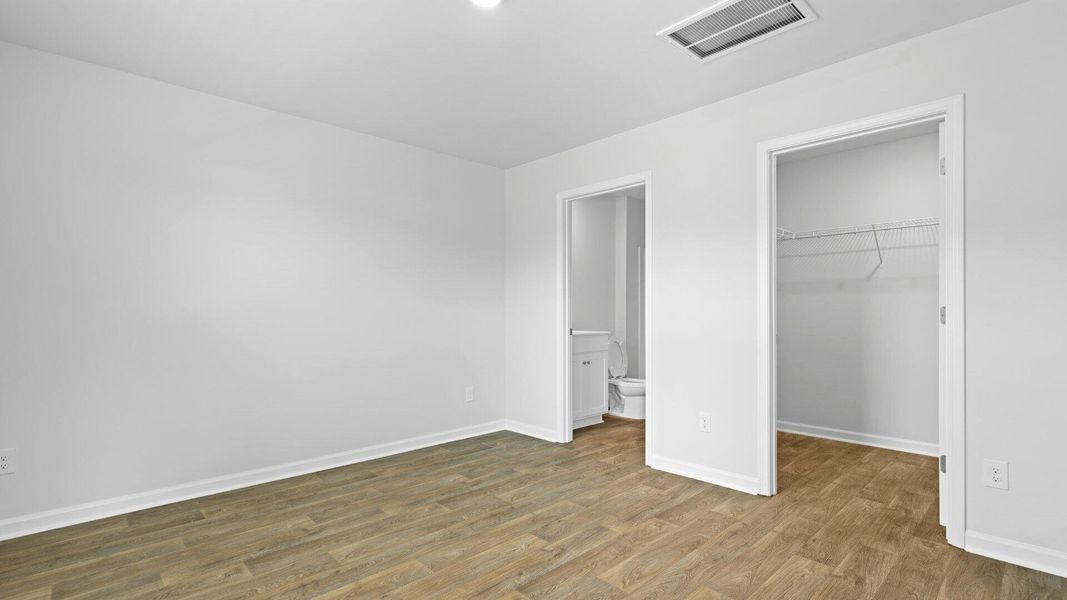 Spacious, unfurnished interior of a new home in Evergreen, Holly Hill (Image 14).