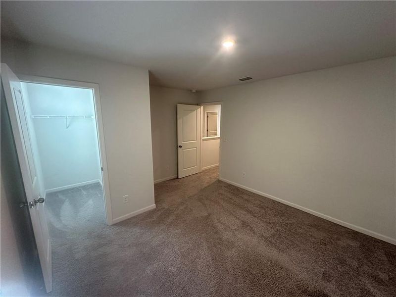 Spacious, unfurnished interior of a new home in , Cedartown (Image 28).