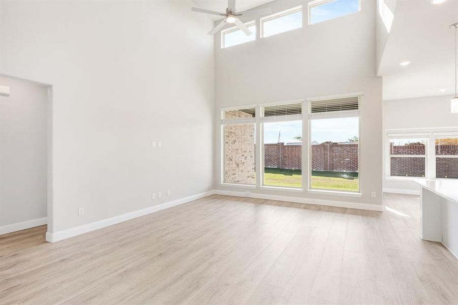 Spacious, unfurnished interior of a new home in Creekview Meadows, Pilot Point (Image 37).