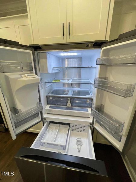 Refridgerator