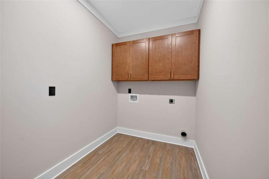 Spacious, unfurnished interior of a new home in , Cleveland (Image 32).