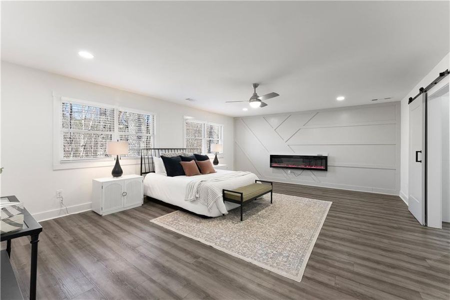 Furnished interior view inside a new home in , Gainesville (Image 37).