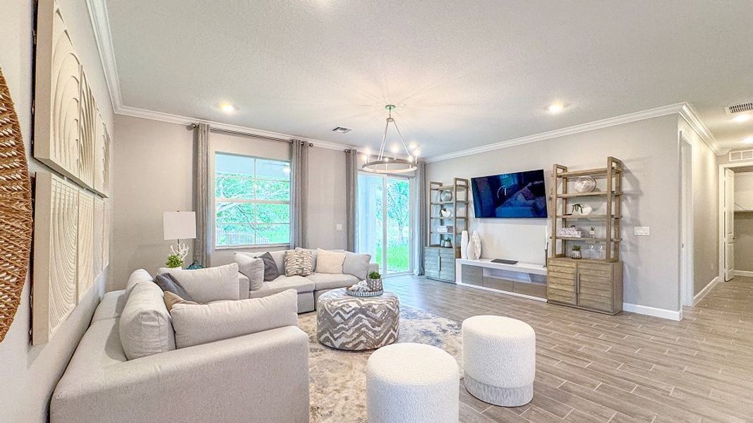 3237 Holly Great 2of2 F1