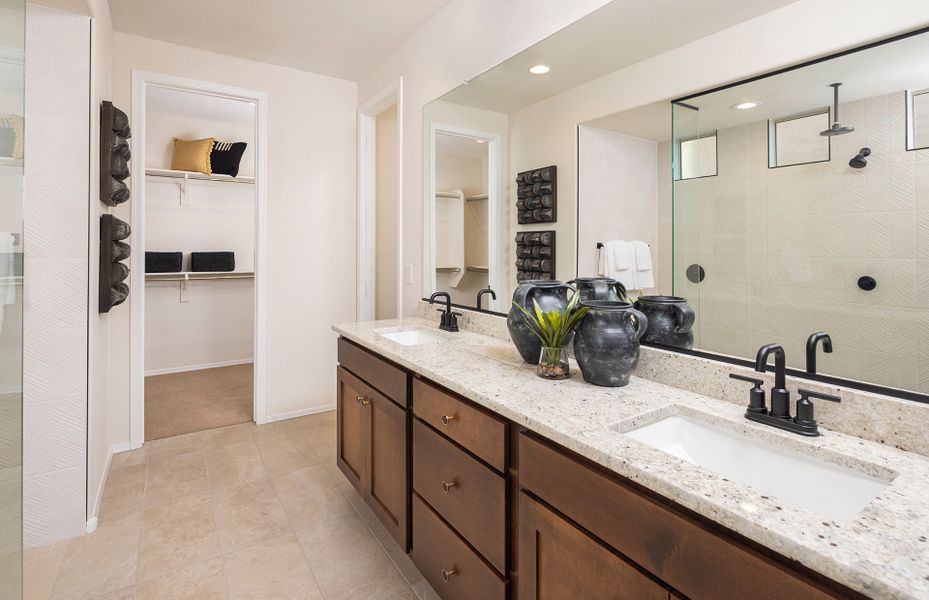 Furnished interior view inside a new home in Aloravita, Peoria (Image 6).