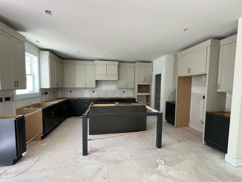 11E63980-F626-415E-9222-9EC67D926C10 11E63980-F626-415E-9222-9EC67D926C10