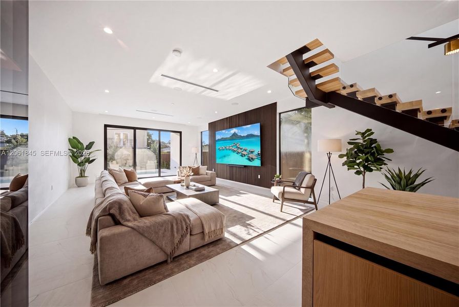 Furnished interior view inside a new home in , Fort Lauderdale (Image 16).
