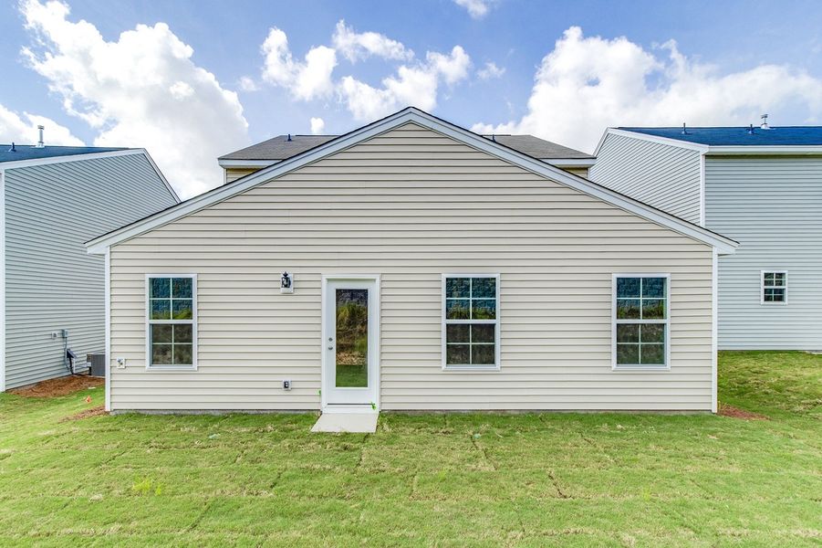 Exterior details and patio area of a home in Bluefield, Lexington (Image 4).
