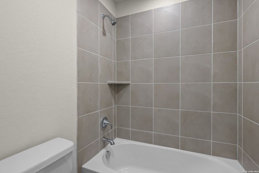 Image 34 of a home in Garden Grove. Image 34 of a home in Garden Grove.