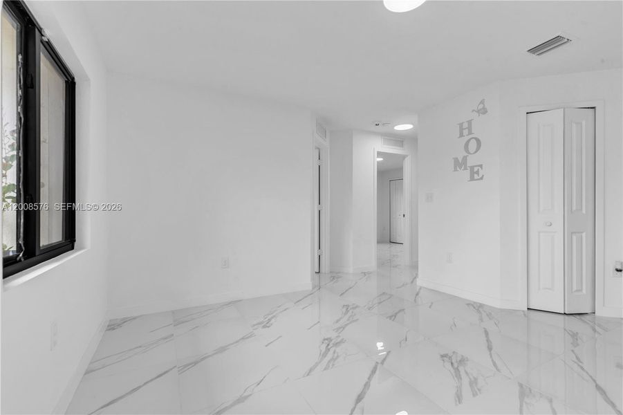 Spacious, unfurnished interior of a new home in , Homestead (Image 13).