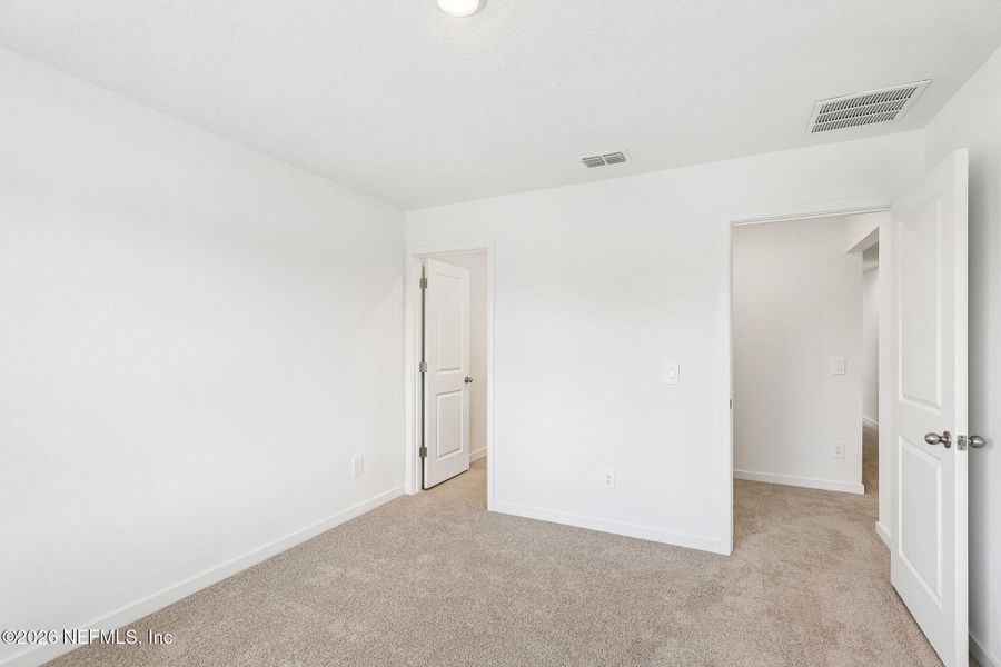 Spacious, unfurnished interior of a new home in The District at Oakleaf - The Commons, Middleburg (Image 17).