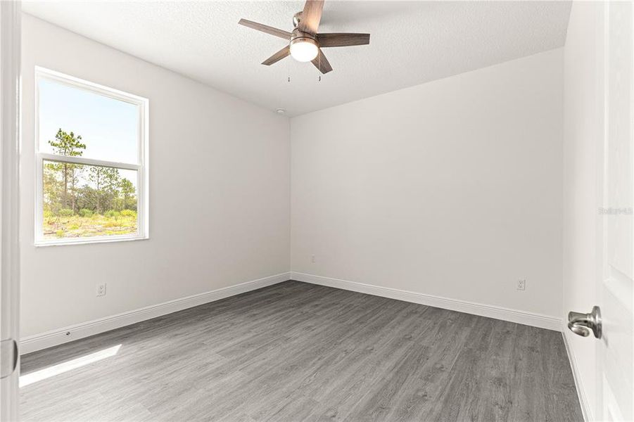 Spacious, unfurnished interior of a new home in , Dunnellon (Image 37).