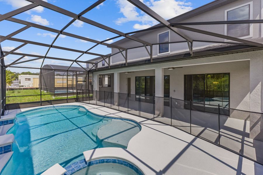 Representative exterior details of a home built from the Reef by Park Square Residential in Paradiso Grande, Orlando (Image 3).