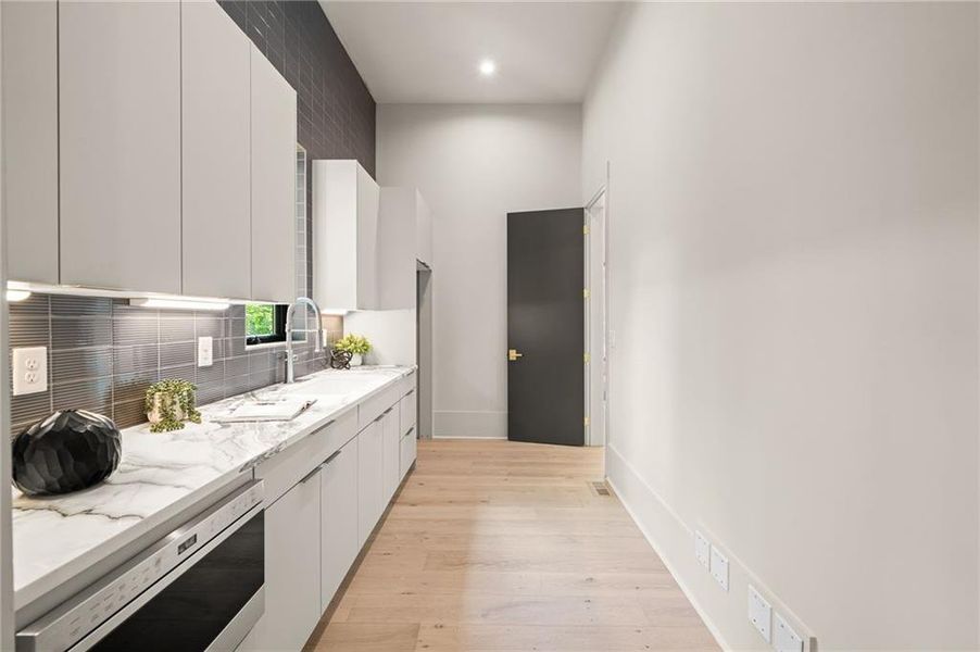 Furnished interior view inside a new home in , Atlanta (Image 18).