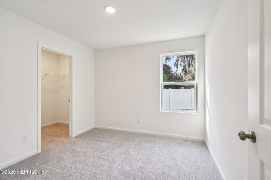 Spacious, unfurnished interior of a new home in Kings Landing, Jacksonville (Image 18).