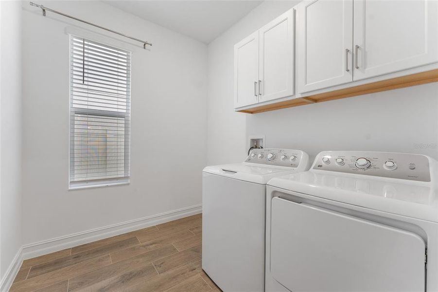 Furnished interior view inside a new home in , Lutz (Image 11).