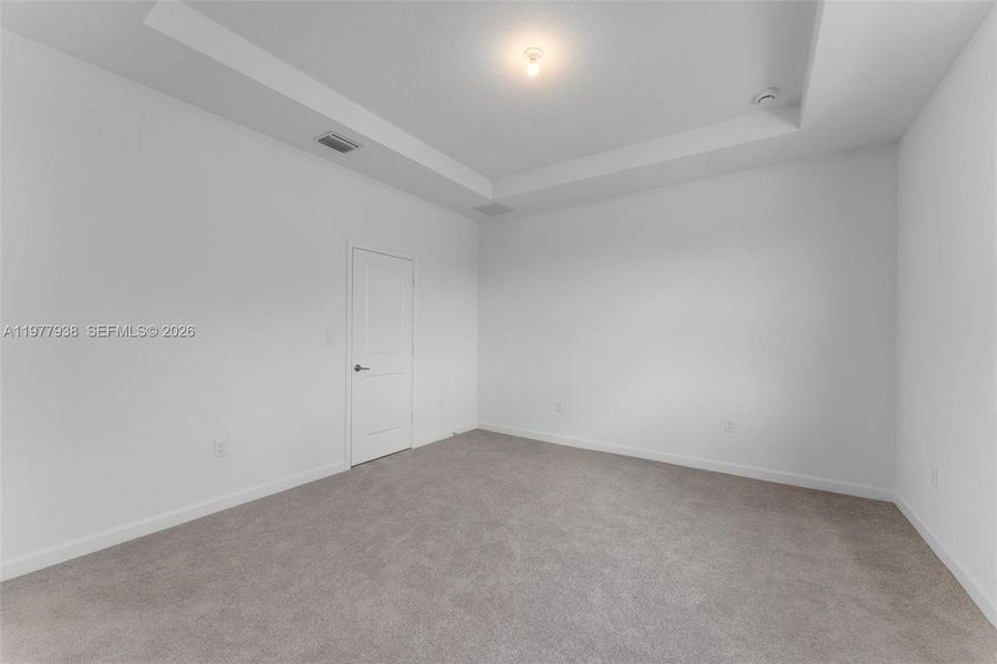 Spacious, unfurnished interior of a new home in , Florida City (Image 16).