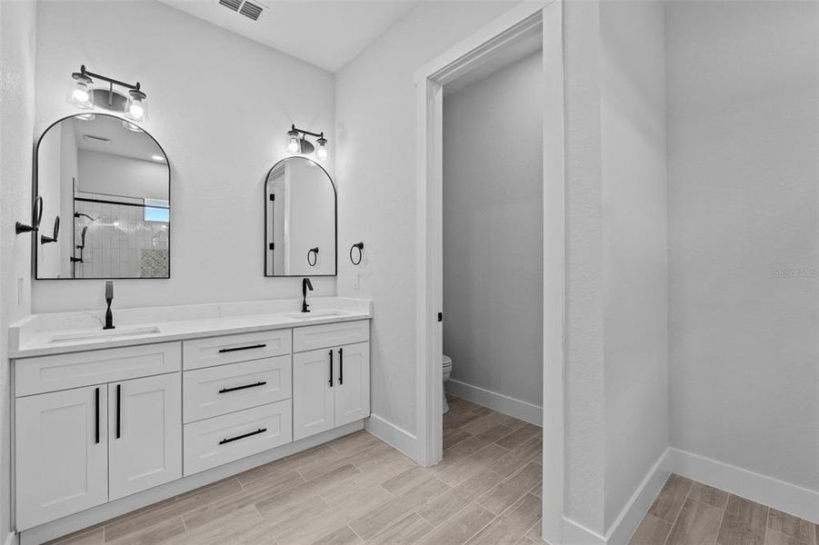 Furnished interior view inside a new home in , Winter Haven (Image 13).