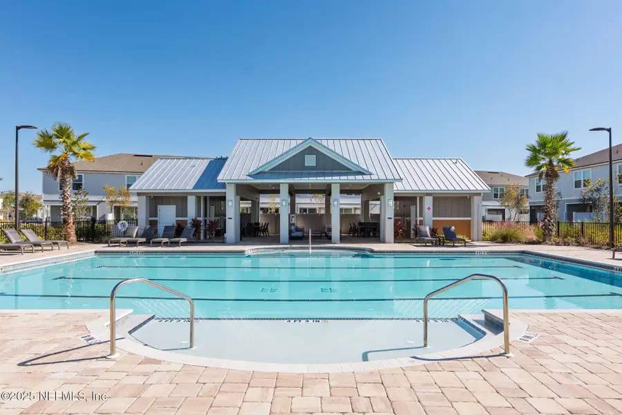 Community amenities in Equinox East, Jacksonville (Image 24).