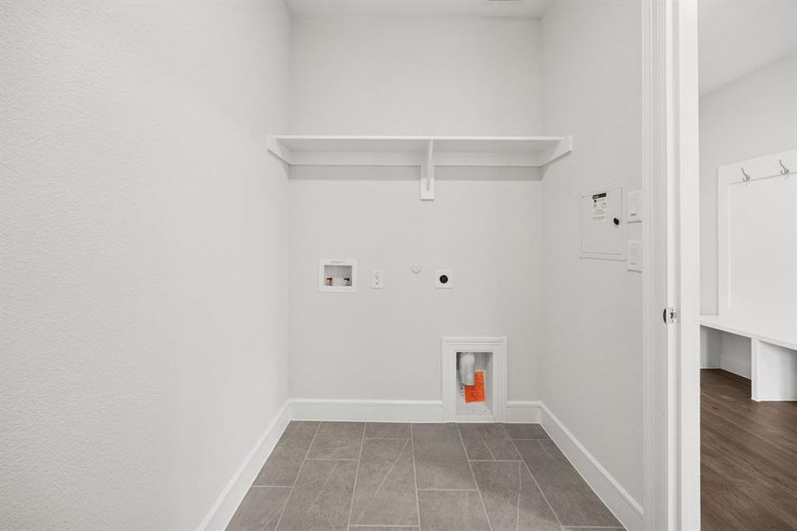 Spacious, unfurnished interior of a new home in Lincoln Pointe, Van Alstyne (Image 22). Spacious, unfurnished interior of a new home in Lincoln Pointe, Van Alstyne (Image 22).