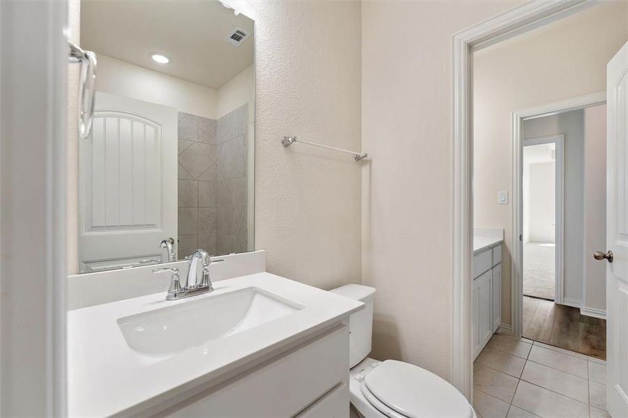 Furnished interior view inside a new home in Liberty Pointe, Gainesville (Image 10). Furnished interior view inside a new home in Liberty Pointe, Gainesville (Image 10).