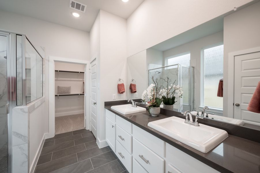 Representative furnished interior of a home built from the Cormorant by Tri Pointe Homes in Trillium, Richmond (Image 26).